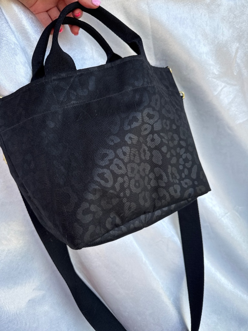 Canvelle crossbody tote